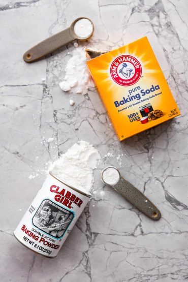 Baking Soda vs Baking Powder (Baking Tips)