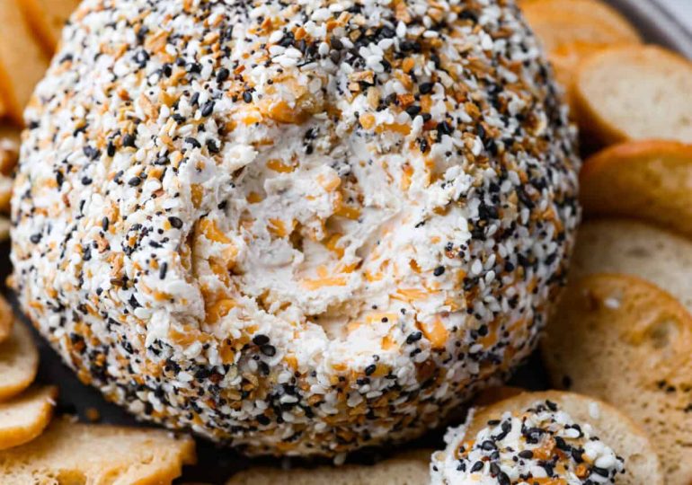 Everything Bagel Cheese Ball