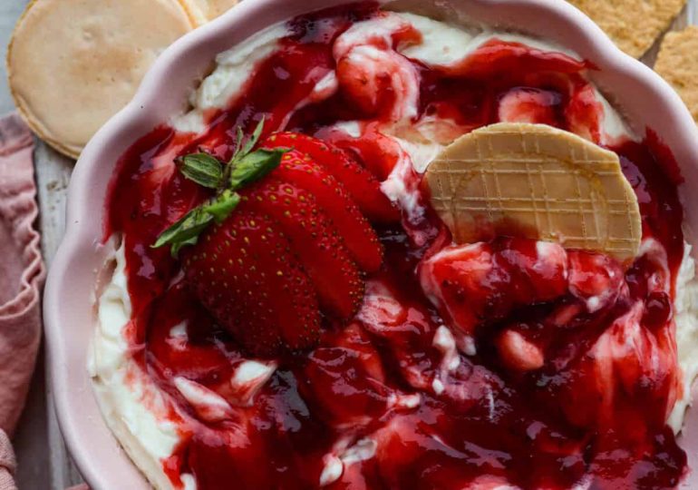 Strawberry Cheesecake Dip