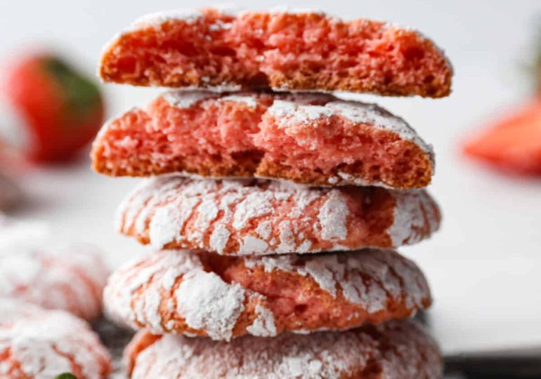 Strawberry Crinkle Cookies